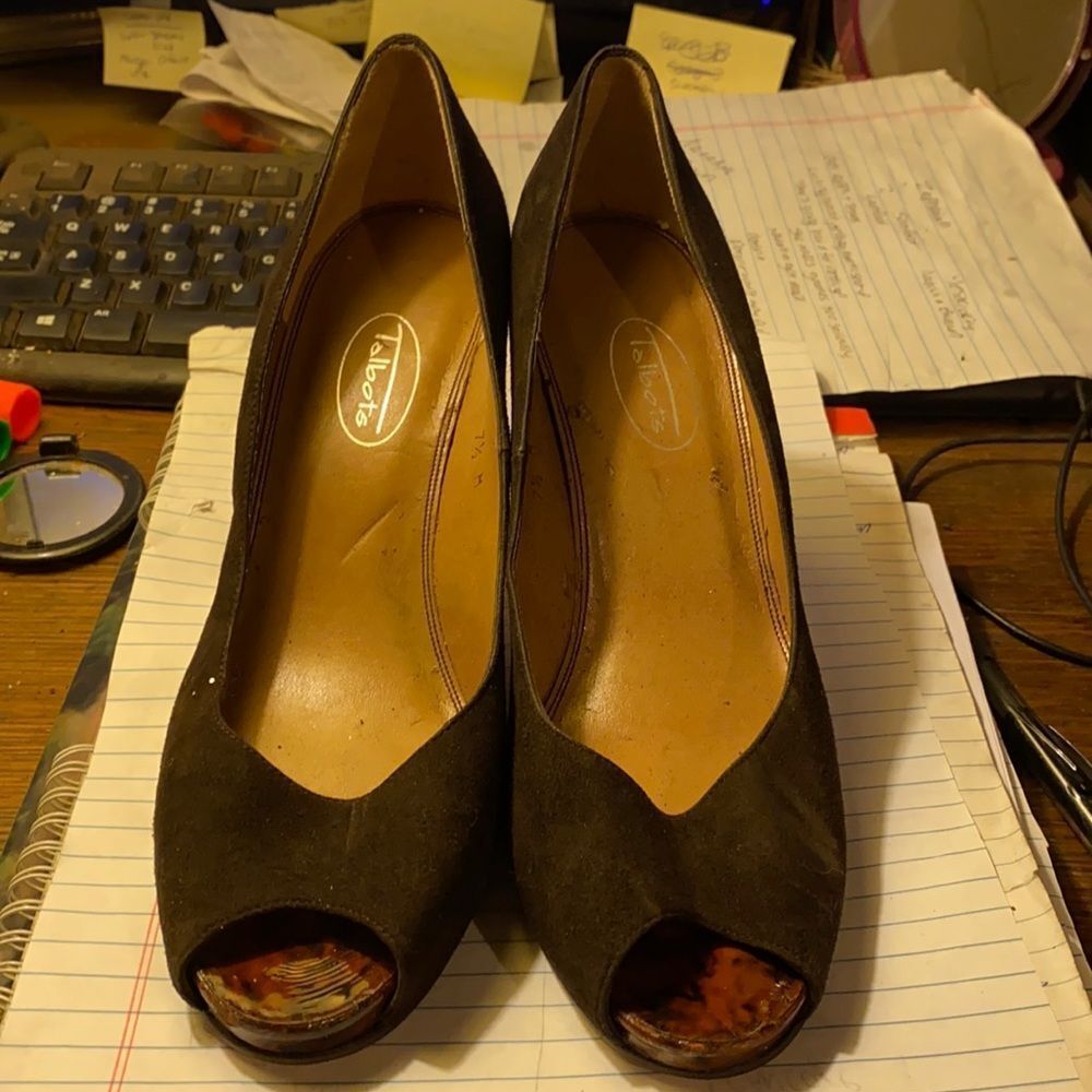 Talbots Faux Suede heels sz. 7.5